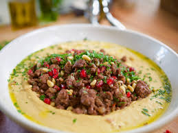 HUMMUS WITH BEEF